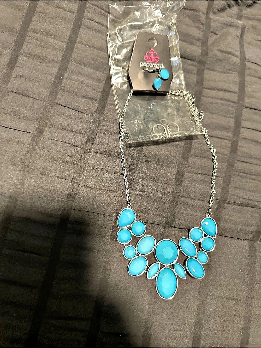 Paparazzi Blue Statement Necklace & Earrings NWT